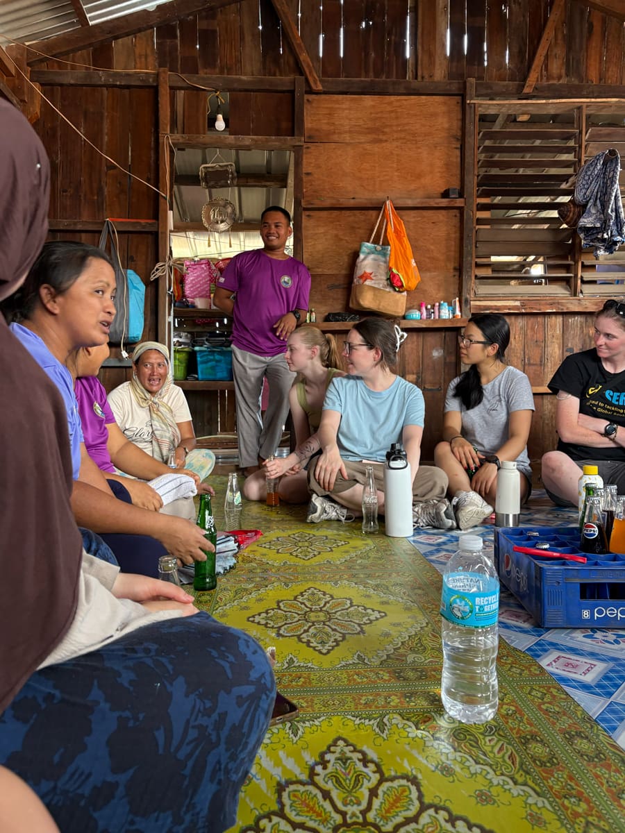 SERVE volunteers spending time together during the Philippines Volunteer Programme